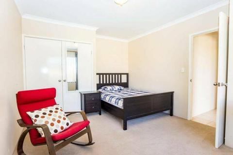 Queen size bedroom for rent in Bunbury area