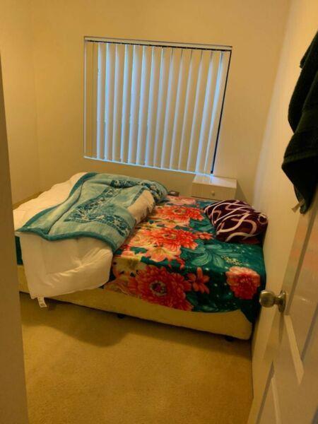 Furnished room , near gosford train station , wifi available