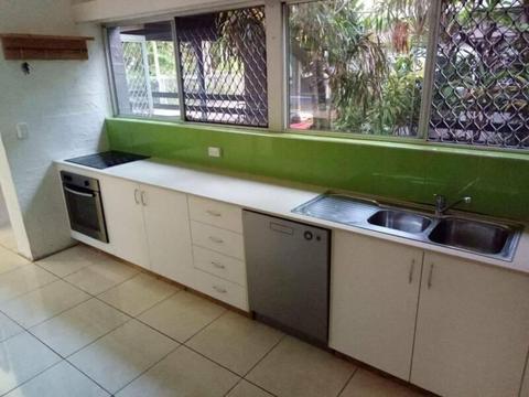 3bdr 1.5bath Town House for Rent in Darwin City