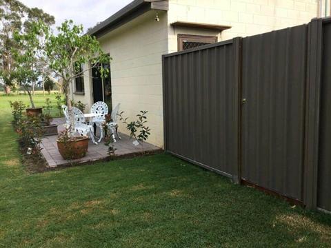 1 Bedroom Granny Flat for private lease in Branyan