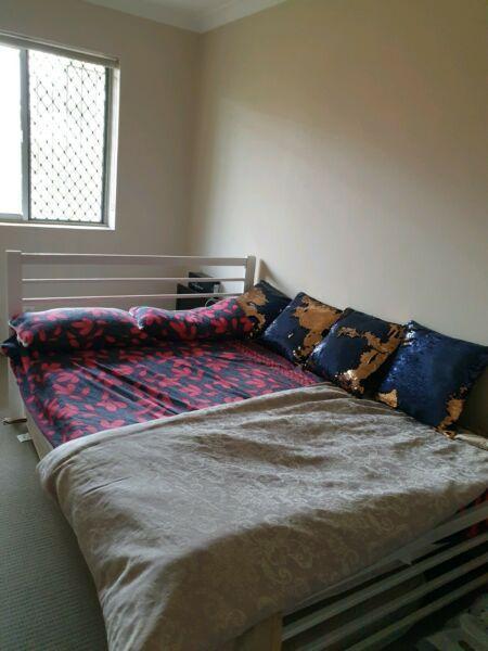 Room for rent for students or singles with ameneties