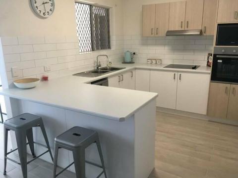 Central Burleigh Heads Unit for lease, fully Furnished