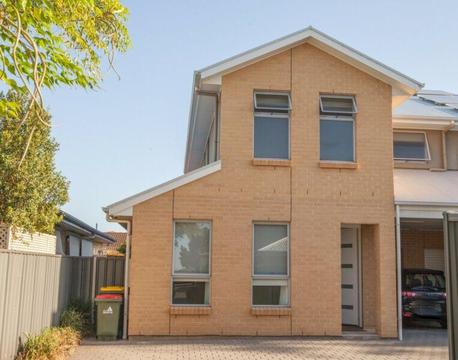 Townhouse to rent Warradale