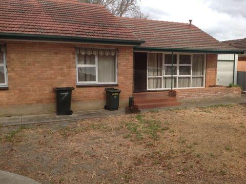 Neat 3 bedroom home with attached 1 bedroom granny flat in Paradise