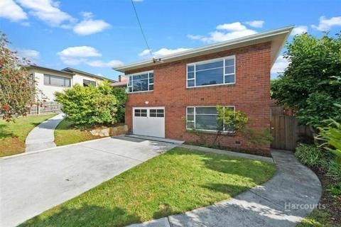 GREAT LOCATION - 108 Clarence St, Bellerive to rent