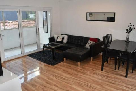 Modern Furnished Apartment East Perth (incl. water & gas)