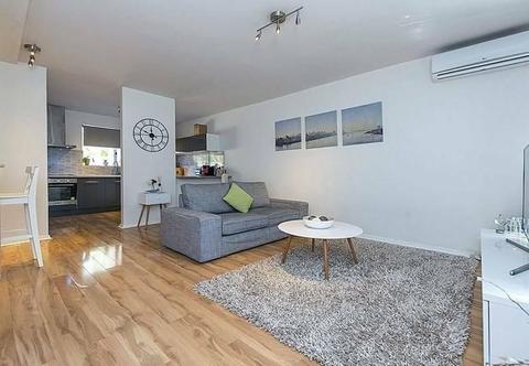 2x1 South Perth Townhouse for Rent $370pw Available from 24/02/2020