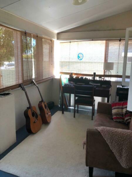 2 bedroom house for rent in rivervale