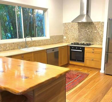 Dual living for sale , ocean side - Byron Shire