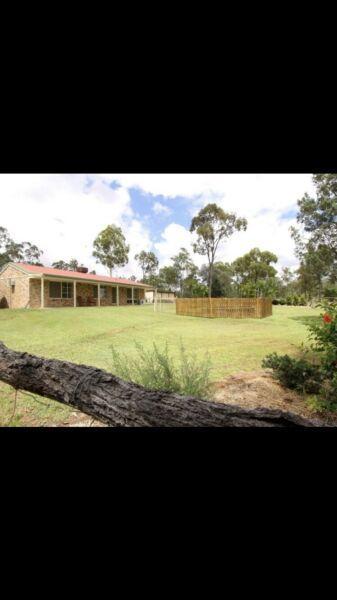 3 bed house on 10ac, suit horses, large machinery sheds. Emerald QLD