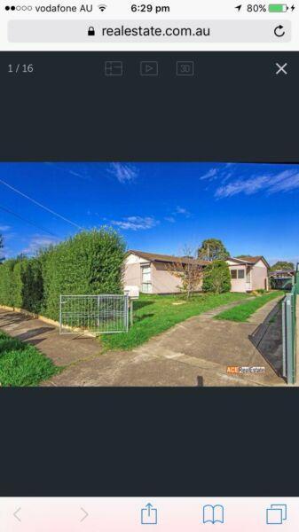 House for sale in Laverton 566m2 next to park