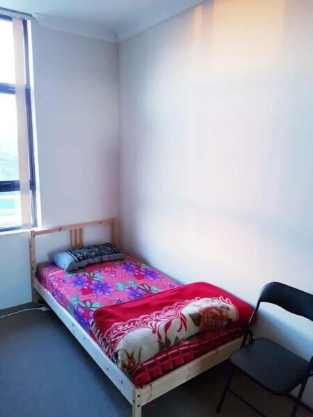 Shared bedroom close to Kogarah station