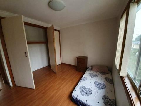 Spacious furnished room to rent in earlwood. Single or sharing