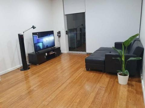 Own Master Room $290 Mascot/Alexandria