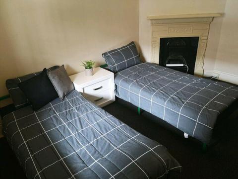 Double room available in Millers Point 2 minutes bus 10 min train