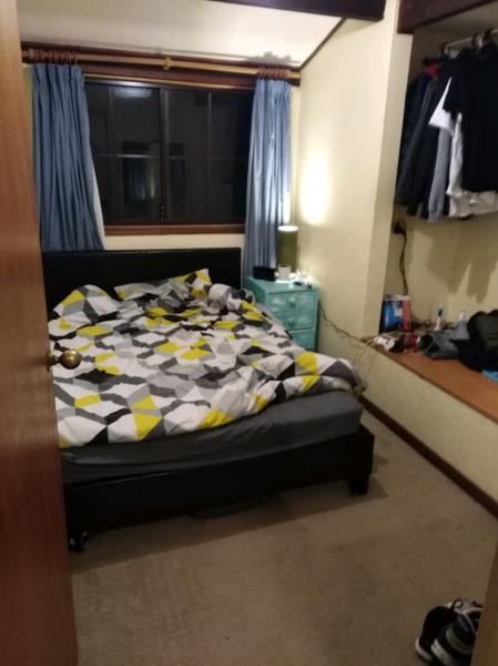Single Room for rent Freshwater. Share house