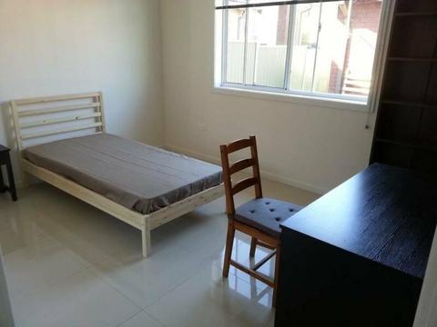 Single room in North Ryde, convenient and quite location