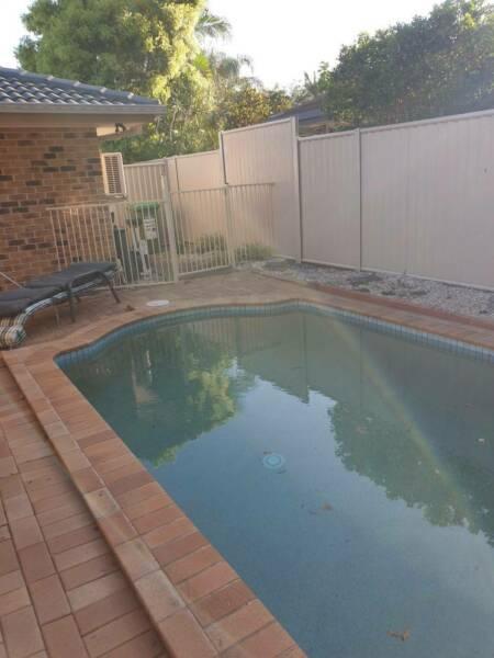 Room for rent in Robina
