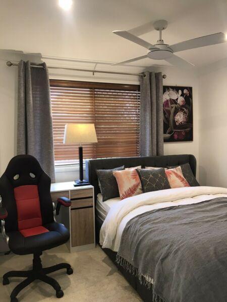 AVAILABLE ROOM LIKE HOME in ROBINA ,INTERNATIONAL STUDENTS WELCOME