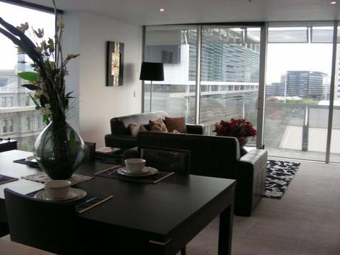 CBD LARGE Luxury Apartment LARGE Master Bedrm private bathrm,180D view