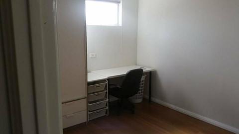 Large Gorgeous Room with En-suite & inc all bills !!!