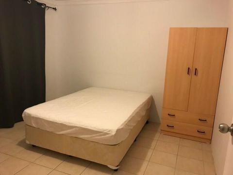 Room for Rent in Clarkson - Close to Joondalup ECU - Bills Incl