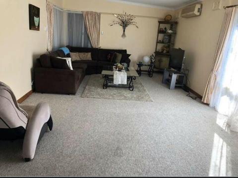Room To Rent close to Shopping Centre