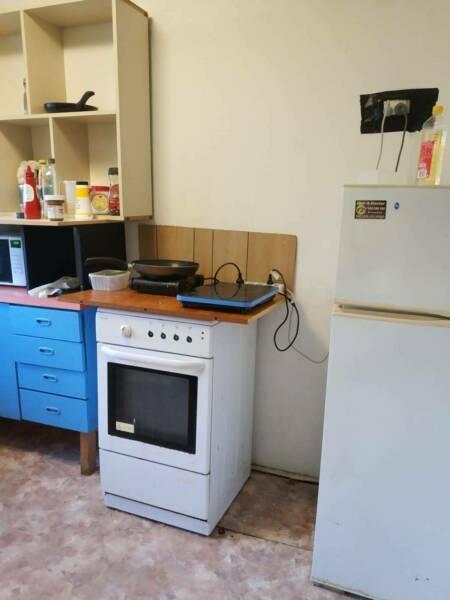 Room for rent in Nedlands, walking distance to UWA