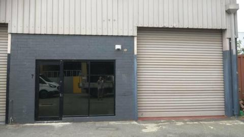 Factory/Showroom Unit for lease Malaga