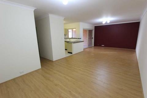 Pendle Hill - 2Bed, Bath, Garage -Recently painted and Floorboard