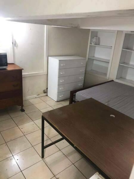 Allambie Heights cheap 1 rental one bed room