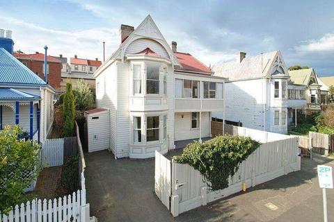 2 BR, ground floor, fully fenced, pet friendly unit in Hobart