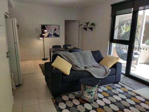 Looking for someone to rent 1bd apartment Coburg, $1500 per month