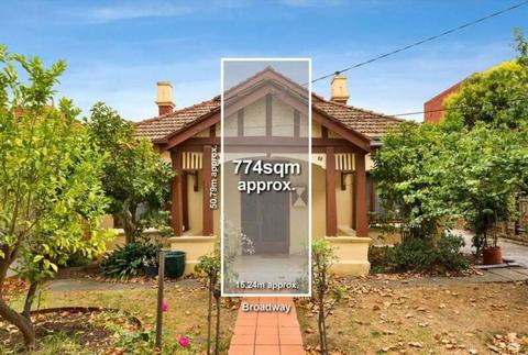 Big house for rent in Elwood for cheap!