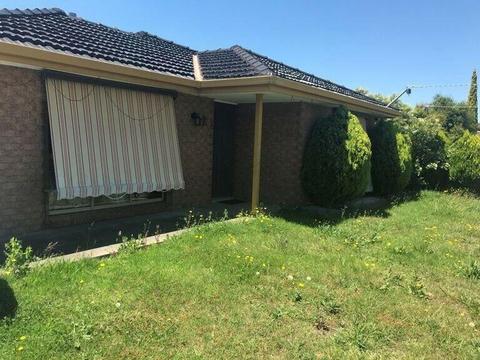 House For Rent in Craigieburn!!!