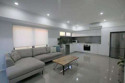 Modern Fully Furnished 2 Bedrooms 2 Bathrooms Apartment with Alfresco