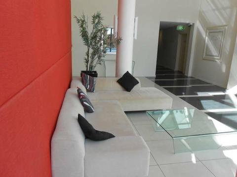 Fully Furnished 2 Bedroom 2 Bath Apmt Close to Perth CBD for RENT