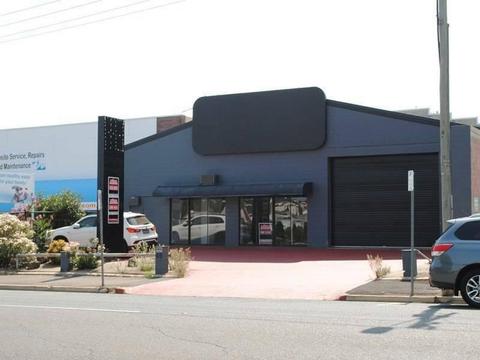 Light Industrial with Showroom & office or Retail space Toowoomba CBD