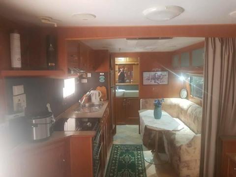 Self contained granny flat and caravan for sale