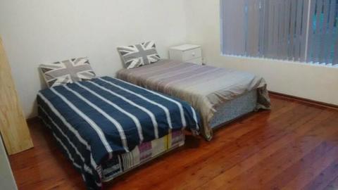 west ryde Near station Twinroom or big double room share