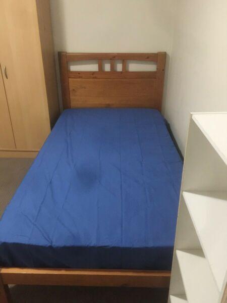1 room for sharing available in HomeBush