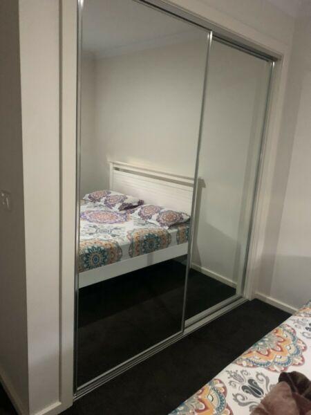 Room for rent in tarneit $100 per week