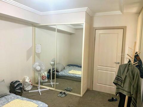 Private Room near Chatswood (20 min bus to Wynyard) SHORT TERM