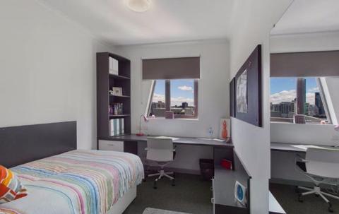 Student Room accommodation /rent with own bathroom