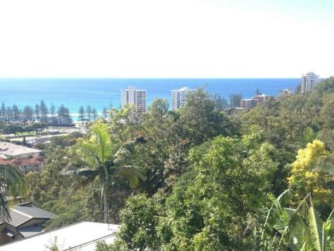Room for rent in beautiful Burleigh Heads share house