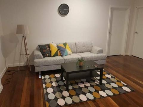 Room for rent in share house. Close to RBHW, 7kms to CBD