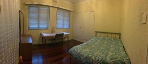 Clayfield Room$150/wk For Female only (wifi bills included)