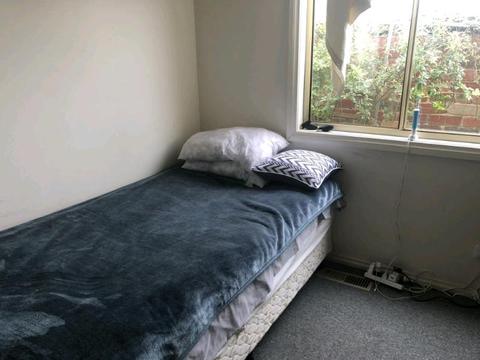 Room for rent near LaTrobe University