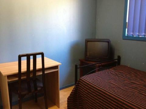 Furnished Room available for rent in sunshine