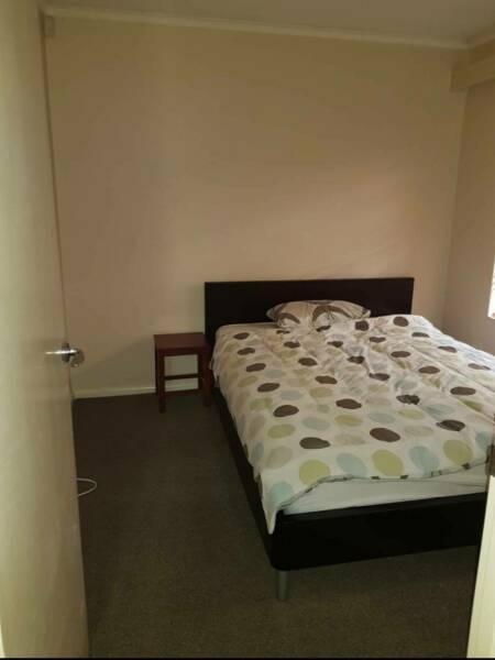 Furnish double room in Carnegie $880/month incl all bills